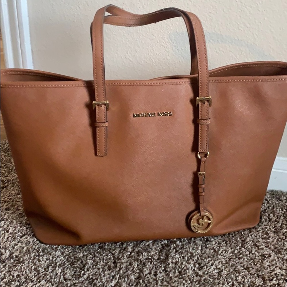 Jet Set Travel Medium Top-Zip Tote Bag - Luggage